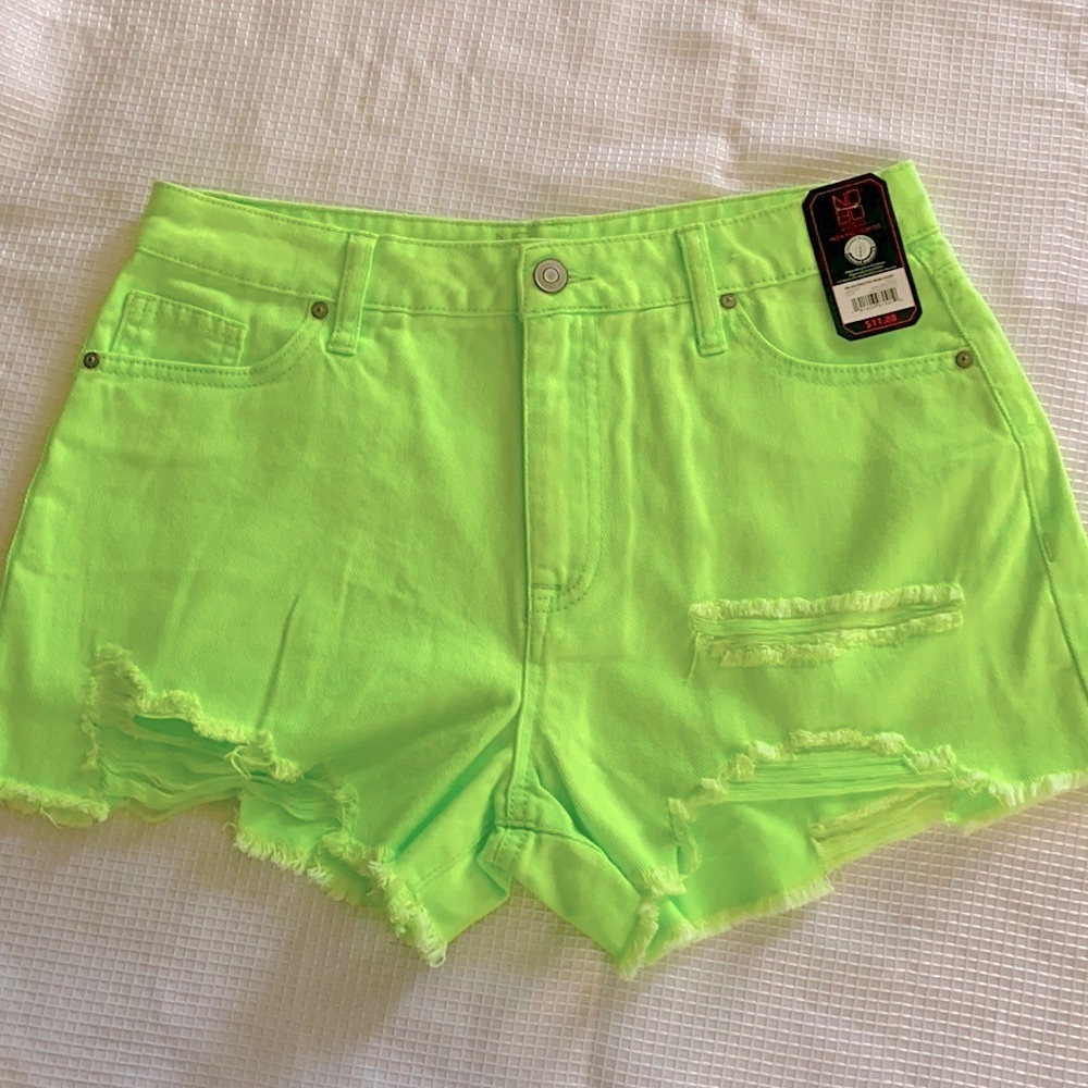 100% cotton denim shorts, brand new size 9 or 13 - Picture 1 of 6